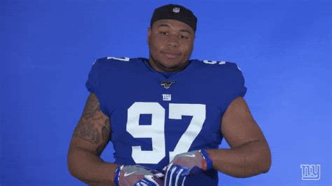 Dexter Lawrence Gifs Get The Best On Giphy