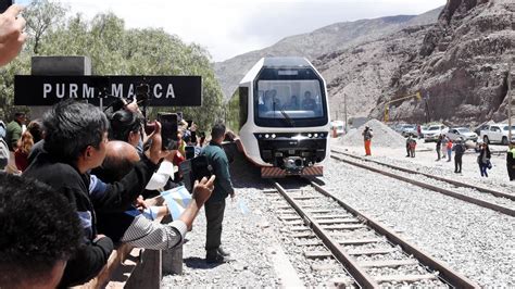 Inauguraron en Jujuy el tren turístico solar con un viaje por tres