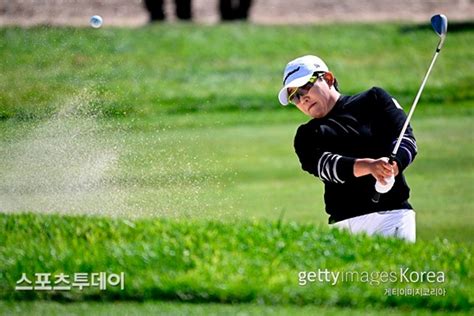 스포키 버디만 8개 신지애 Lpga 박세리 챔피언십 3r 공동 선두 도약