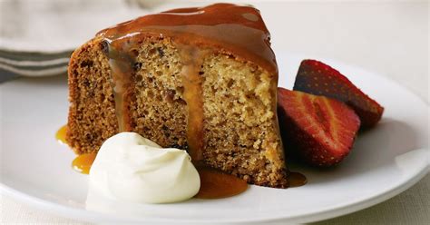 Sticky Date Pudding With Caramel Sauce