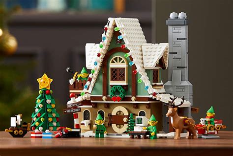 LEGO Gingerbread House Review and Guide - Brick Set Go