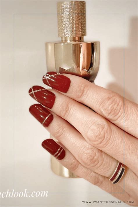 50 Stunning Burgundy And Gold Nail Designs To Glam Up Your Look