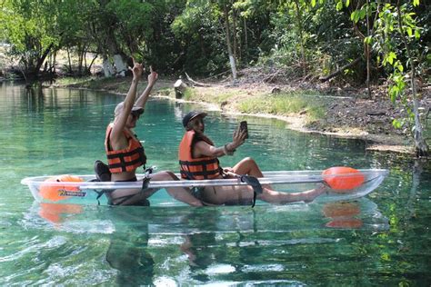 Privé heldere kajak op de Bacalar lagune aangeboden door Tourlanders