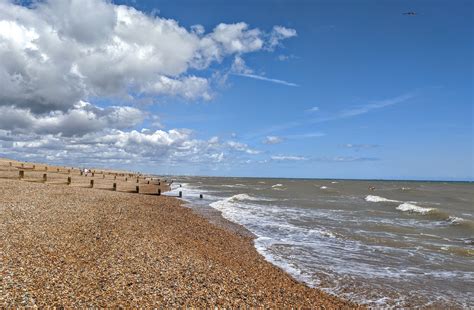 Plage de Pett Level beach (Cliff End, East Sussex) sur la carte avec ...