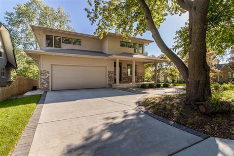 Elegant Artists' Prairie