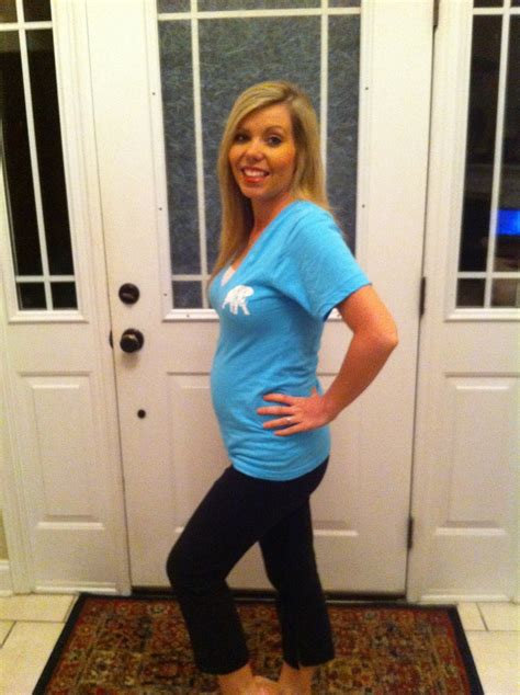 KELLY HAS A BELLY: 20 WEEKS PREGNANT!