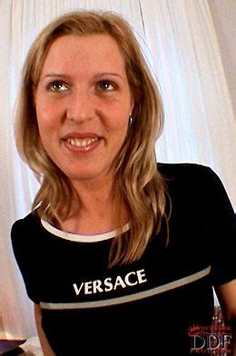 Lovely Brunette Freshie Posing On Cm In Bla Xxx Dessert Picture