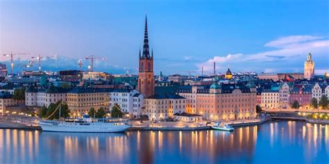 Vista aérea panorámica escénica de riddarholmen gamla stan en el casco