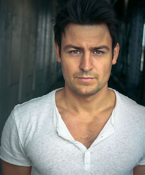 Niall matter tv actor age birthday bio facts family net worth height