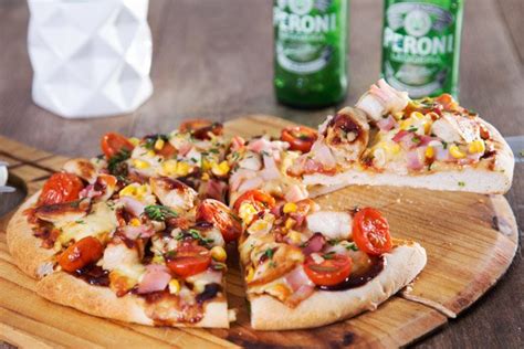 Barbeque Chicken Pizza With Bacon And Sweetcorn You Plate It