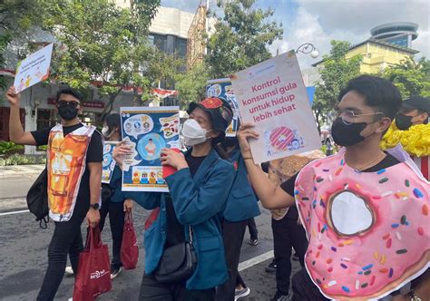 Cara Unik Mahasiswa FK Ubaya Kampanye Bahaya Diabetes Di CFD