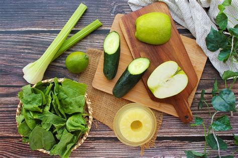 Jugo verde cómo hacerlo delicioso y saludable fácilmente en casa