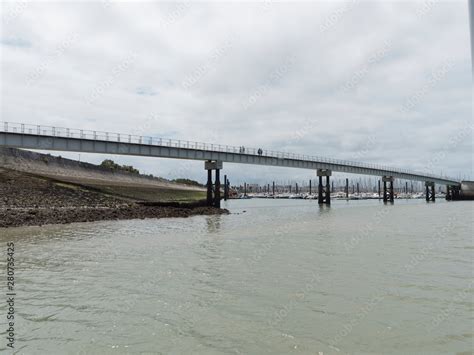 La Rochelle En Charente Maritime Vue Sur La Digue Du Nouveau Monde