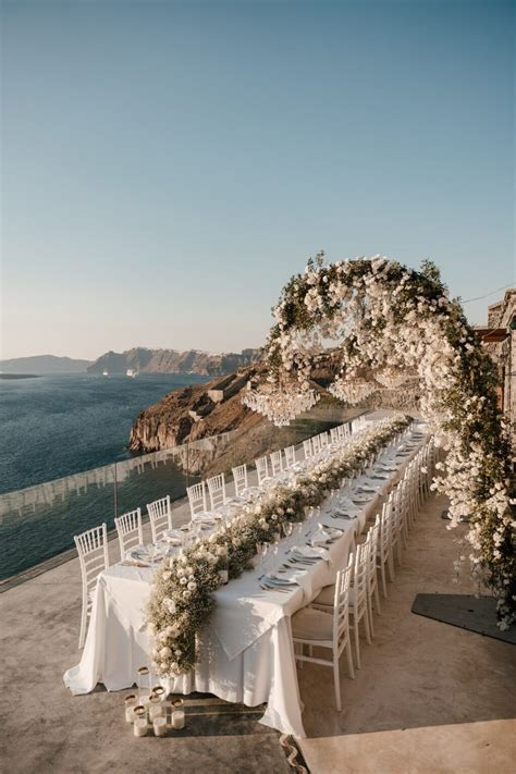 Santorini Magical Wedding ⋆ Ruffled