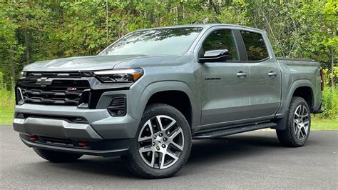 Go Rhino Dominator Xtreme DSS Side Steps Install On 2023 Chevy Colorado