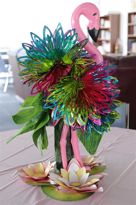 Pink Flamingo Luau Centerpiece In 2021 Flamingo Centerpiece Luau