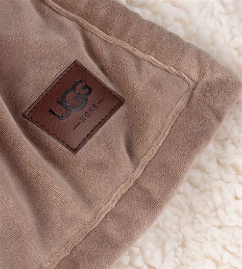 Ugg® Bliss Sherpa Throw For Ugg® Europe