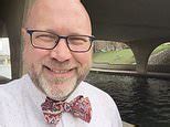 Video Former Pastor Came Out As Gay Preaches Message Of Positivity Daily Mail Online