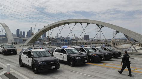 ‘cars Will Start Disappearing Really Soon Lapd Pledges To Crack Down