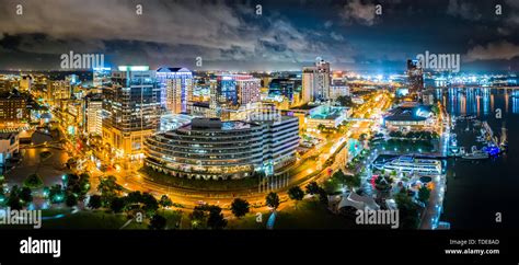 Norfolk virginia skyline hi-res stock photography and images - Alamy