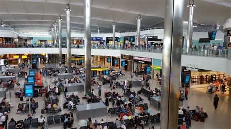 EU Airports Fail to Surpass London-Heathrow Passenger Records Despite ...