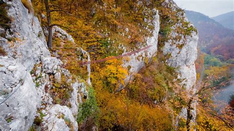 Șase trasee turistice montane din Bihor omologate de Ministerul