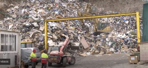 La Basura Se Amontona En Gibraltar Por El Retraso De Permisos Para