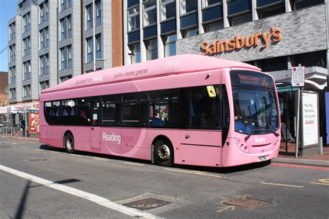 Yr 13 Pnu Reading Buses Scania K270ub Adl Enviro300sg In Pink Livery