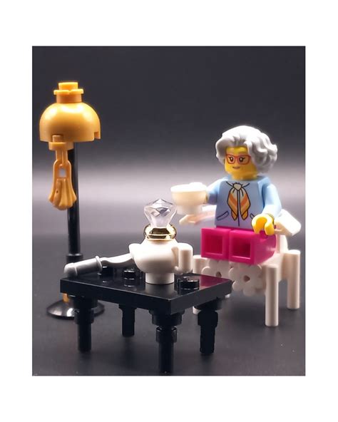 Lego® Moc Vintage Victorian Lounge Coffee Table With Lamp