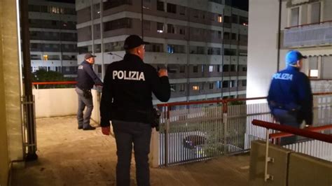 Tentata Rapina Ai Danni Di Una Ragazza Straniero Tenta Lo Strappo