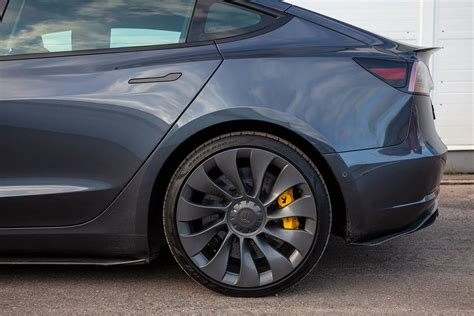 Tesla Model Performance Carbon Ceramic Brakes