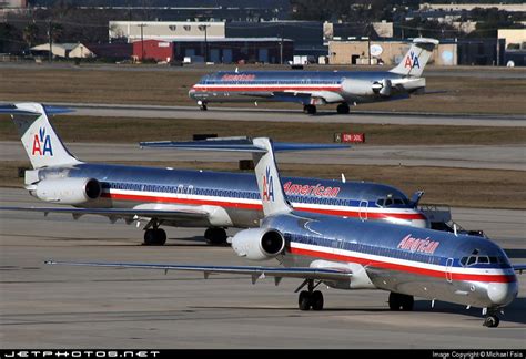 N293AA McDonnell Douglas MD 82 American Airlines Michael Faia