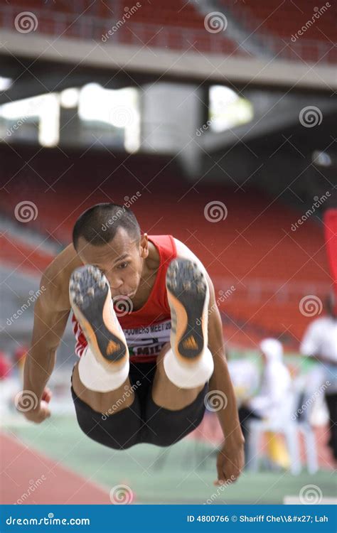 Salto De Longitud Foto Editorial Imagen De Puente Campeonatos 4800766