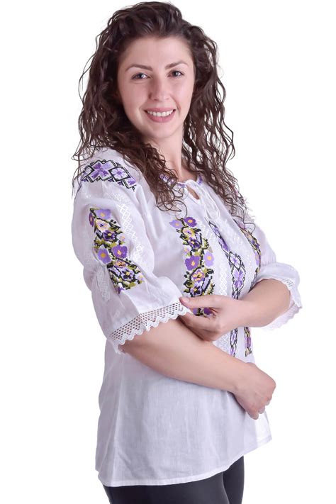 Ie Traditionala Alba Cu Motiv Floral Mov Marina 03