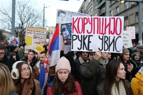 Protesti U Srbiji Stala Slavija U Beogradu Blokada I U Ni U Bbc