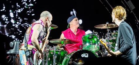 Scar Tissue By Red Hot Chili Peppers Song Meanings And Facts