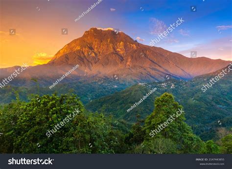 Beautiful Mount Kinabalu Sunset Nabalu Town Stock Photo 2147443855