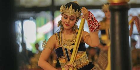 Jadwal Pentas Paket Wisata Srimanganti Keraton Yogyakarta Agustus