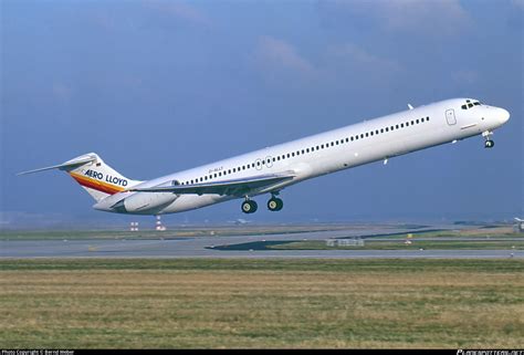 D ALLT Aero Lloyd McDonnell Douglas MD 82 DC 9 82 Photo By Bernd