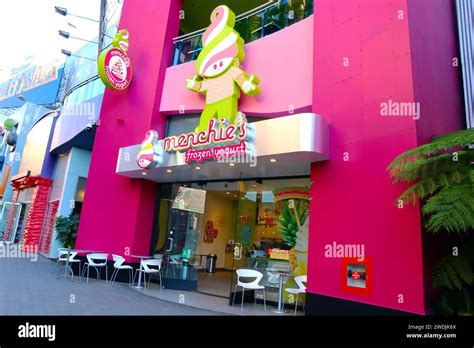 Menchies Frozen Yogurt The Yogurt Your Way Where You Can Choose The