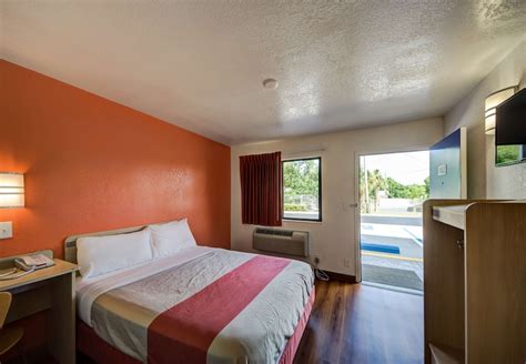 Motel 6 Lakeland, FL Lakeland, Florida, US - Reservations.com