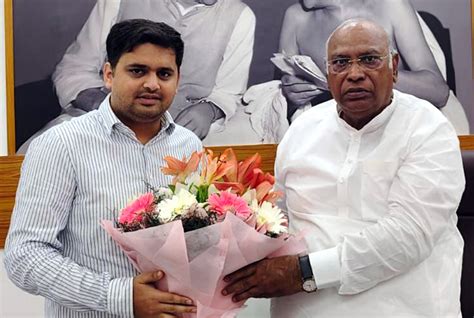 Nsui President Calls On Kharge Jammu Kashmir Latest News Tourism Breaking News Jandk