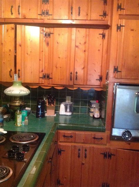 Painting Knotty Pine Cabinets Knotty Pine Cabinets Pine Kitchen