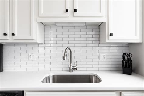 What Color Backsplash With White Cabinets And White Countertops Storables