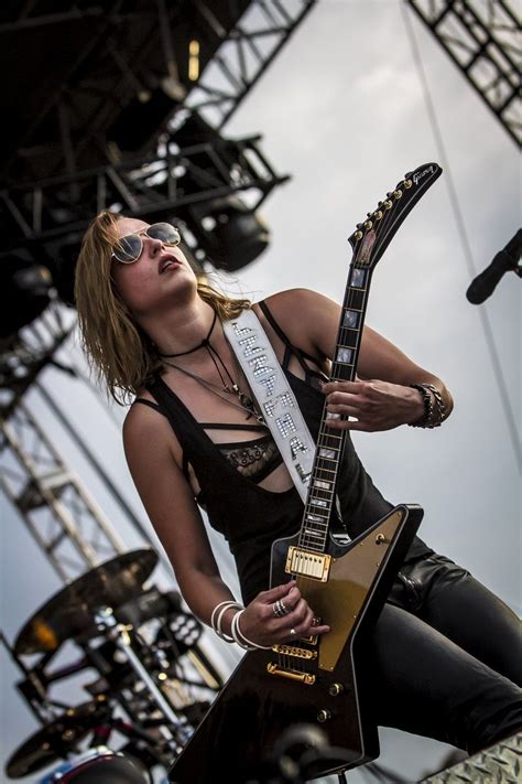 Lzzy Lzzy Hale Halestorm Metal Girl Lead Singer Hard Rock Wonder