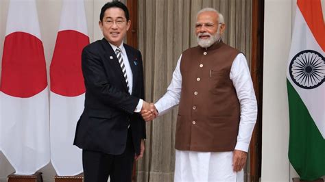 Japanese Pm Formally Invites Pm Modi To G Hiroshima Summit Latest