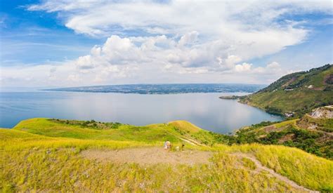 Premium Photo Lake Toba And Samosir Island View From Above Sumatra