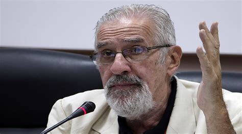 Atilio Bor N En Medio De Guerra Econ Mica Imperial Venezuela Exhibe