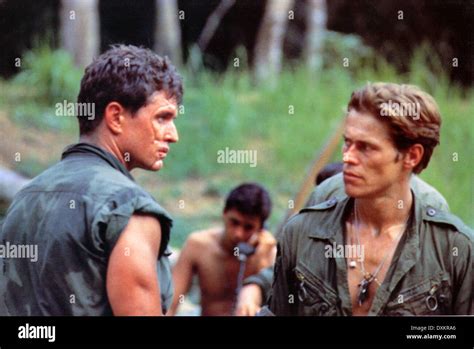 Willem dafoe platoon hi-res stock photography and images - Alamy