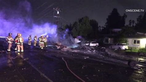 San Diego Plane Bursts Into Flames After Crashing Into Neighbourhood